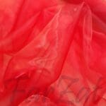 Material organza rosie